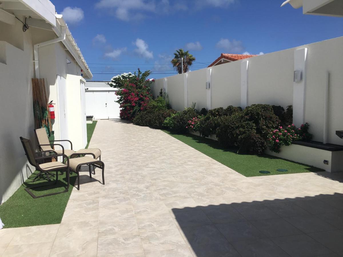 פאלם ביץ' Yoyita Suites Aruba Villa מראה חיצוני תמונה